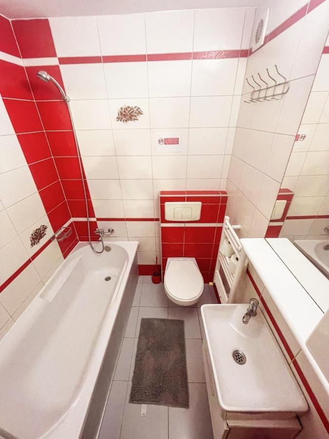 Buzz Apartment Kaloşvar Dış mekan fotoğraf